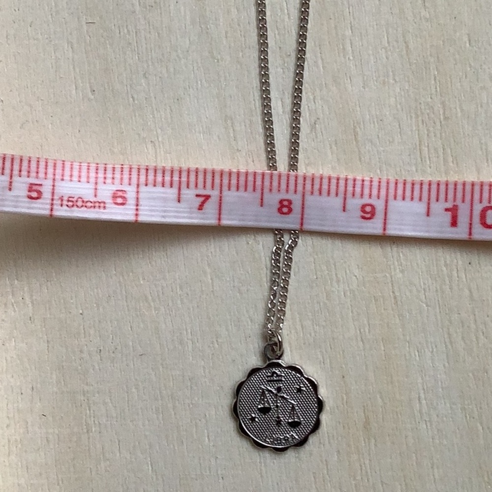 Libra Zodiac dainty pendant charm necklace New vintage STER silver - Picture 15 of 15